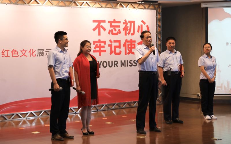 陜鼓集團綜合能源事業(yè)部黨支部表演的節(jié)目接地氣，受好評.jpg
